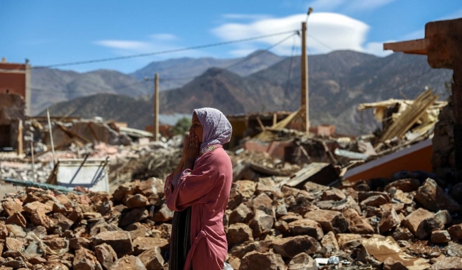 بهدف الوصول إلى 50 ألف شخص.. منظمة “كير المغرب” تشرع في توزيع المساعدات على السكان المتضررين من الزلزال